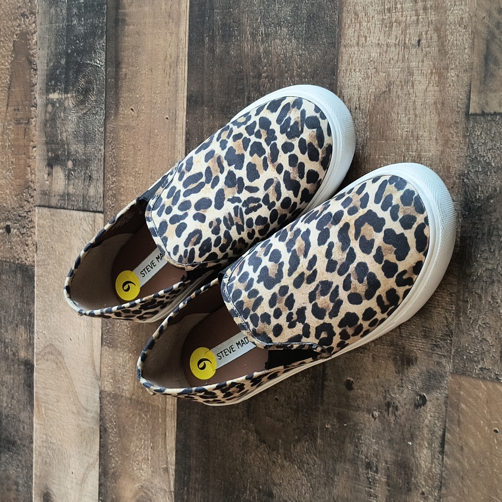 Steve Madden Safary Leopard Print Slip On sz 9 Women